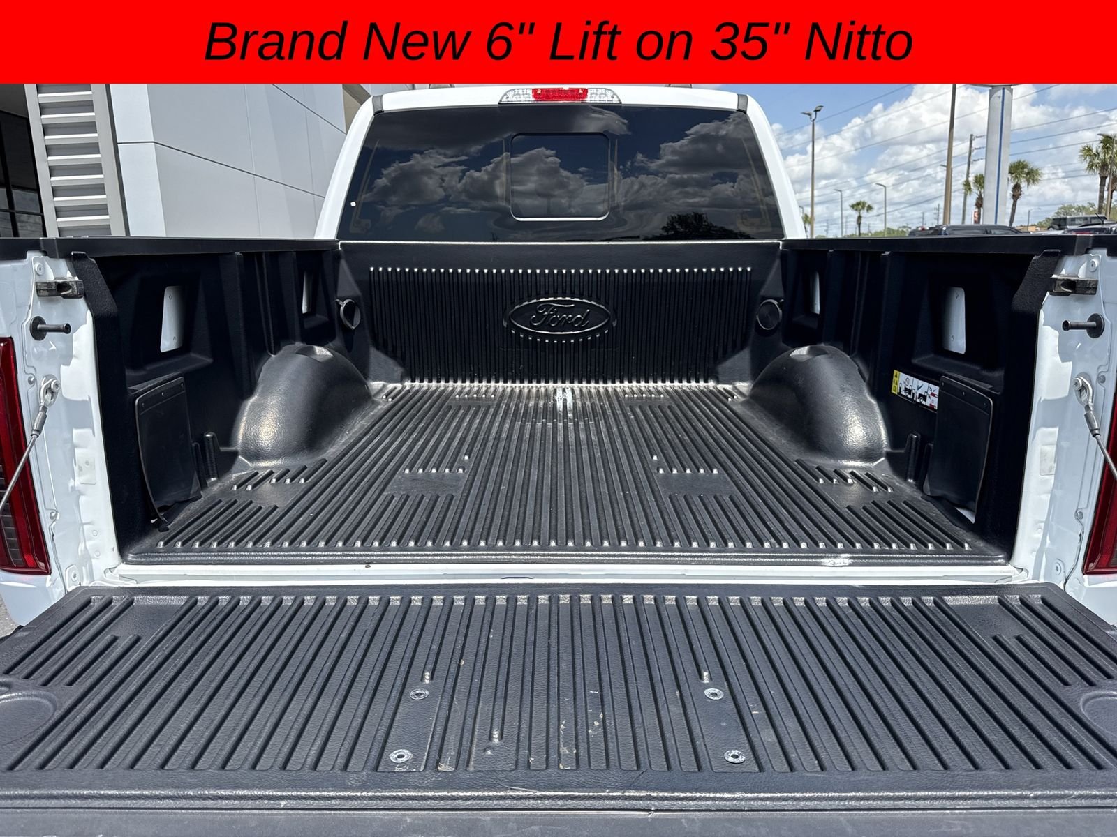Used 2024 Oxford White Ford XLT image 13