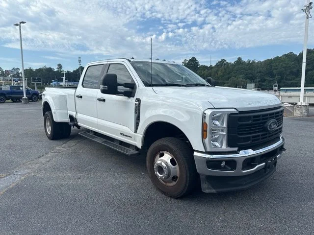 Used 2024 Oxford White Ford XL image 1
