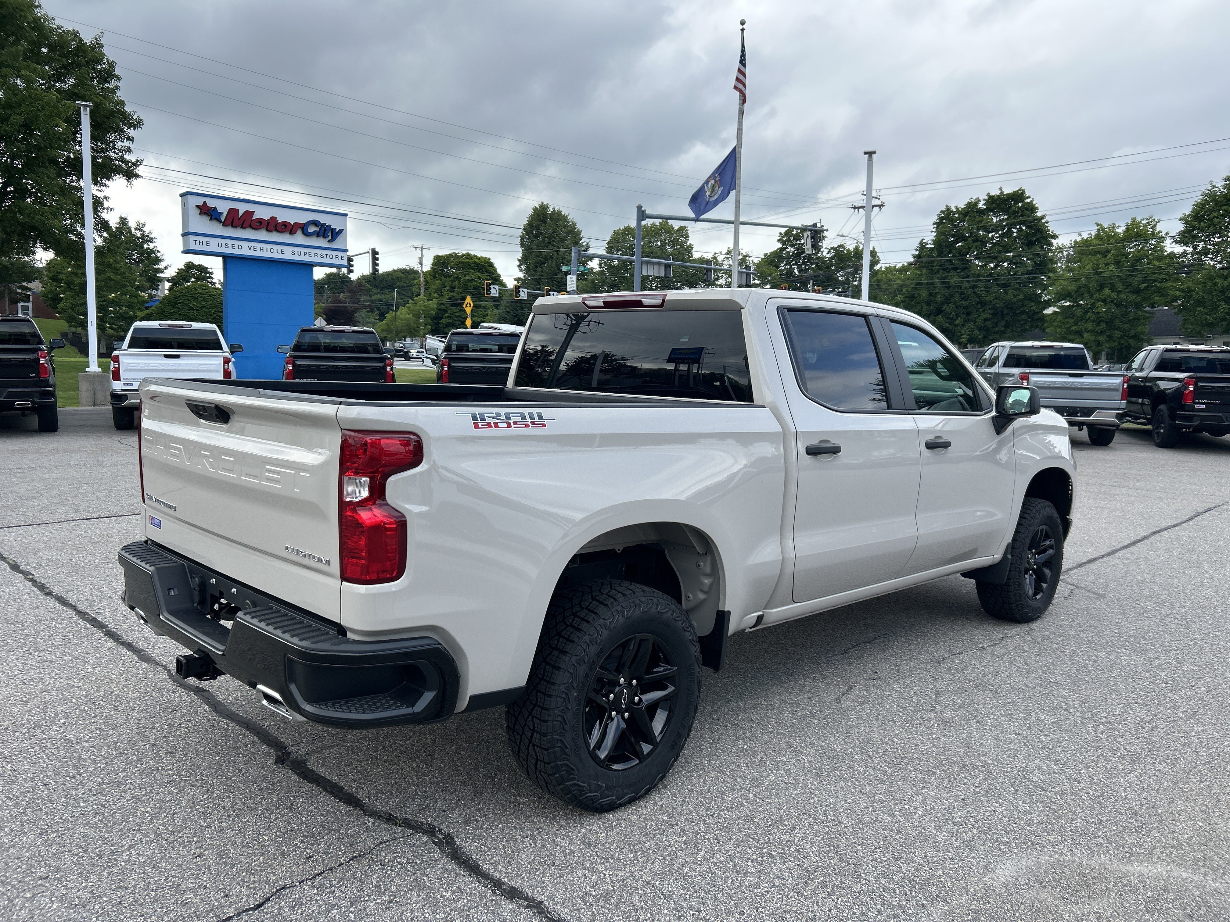 New 2026 White Sands Chevrolet Custom Trail Boss image 2