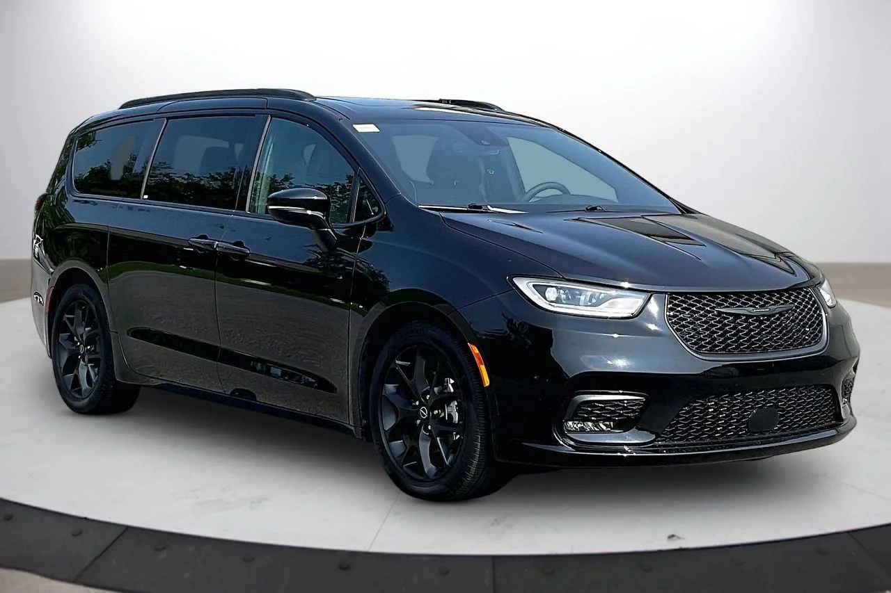 Certified Used 2025 Black Chrysler Limited image 2
