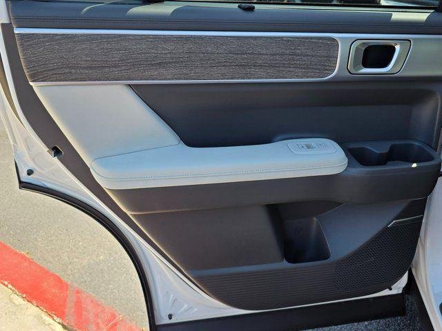2025 Hyundai Santa Fe Limited - Photo 21
