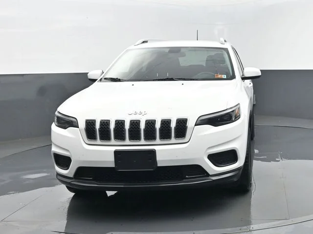 Certified Used 2020 Bright White Clearcoat Jeep Latitude image 22