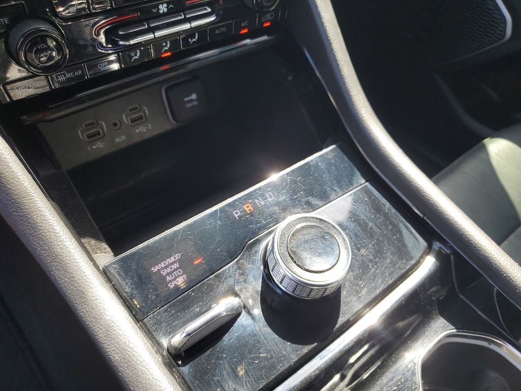 Used 2022 White Jeep Limited image 23