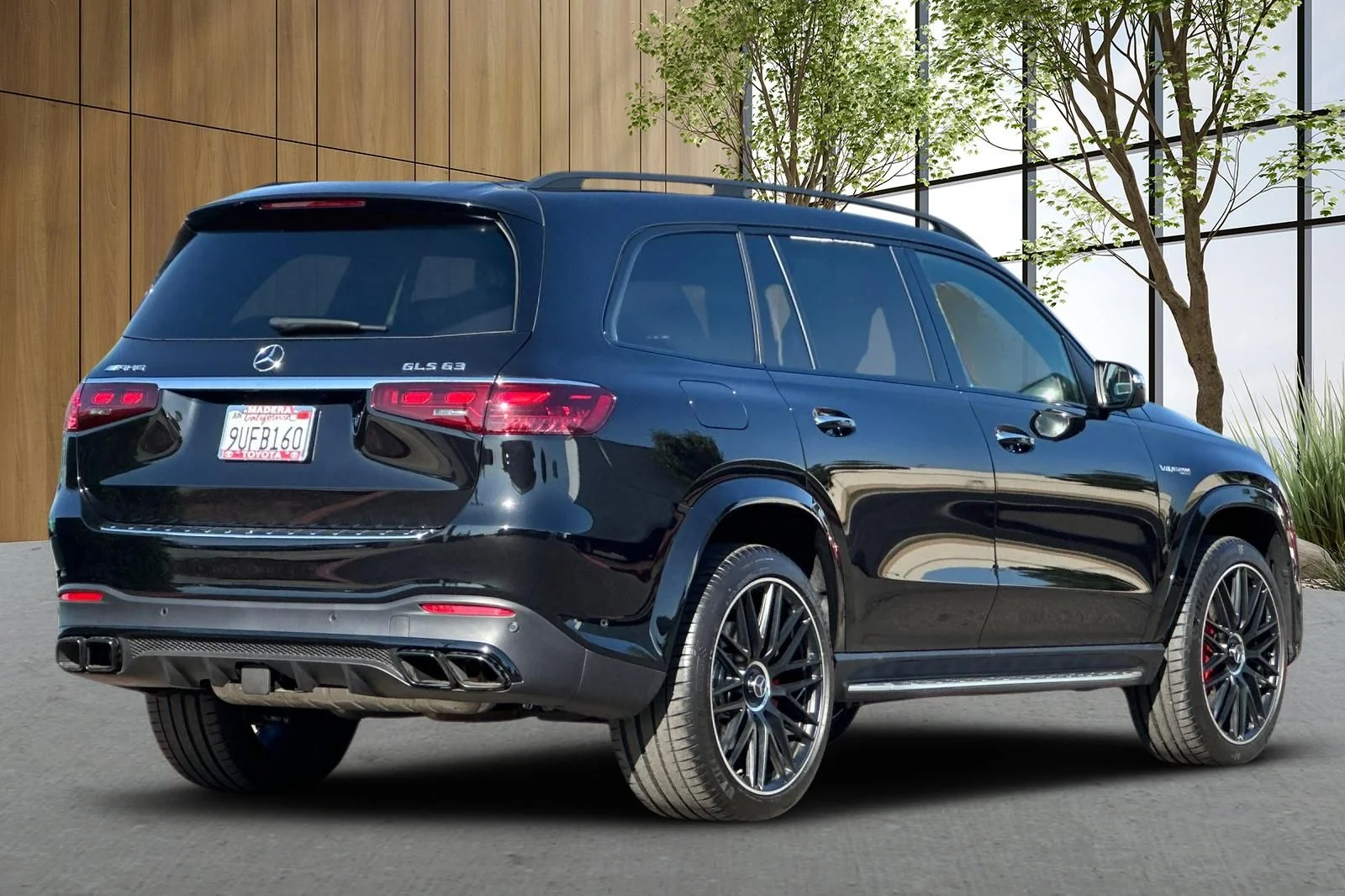 Used 2025  Mercedes-Benz GLS 63 AMG® image 4