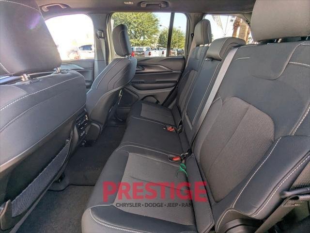 2025 Jeep Grand Cherokee Laredo - Photo 28