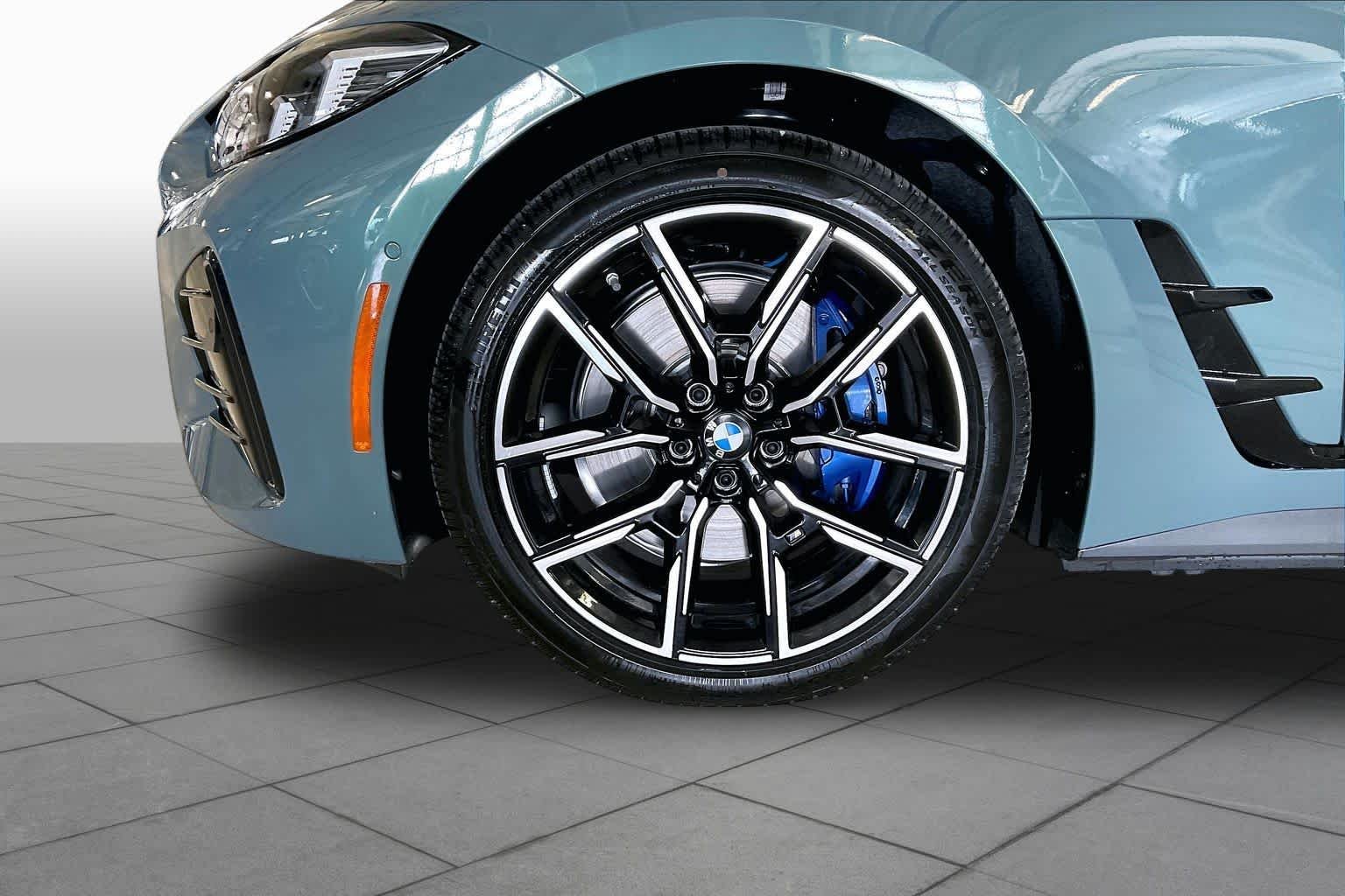 New 2026 Cape York Green Metallic BMW eDrive40 image 11