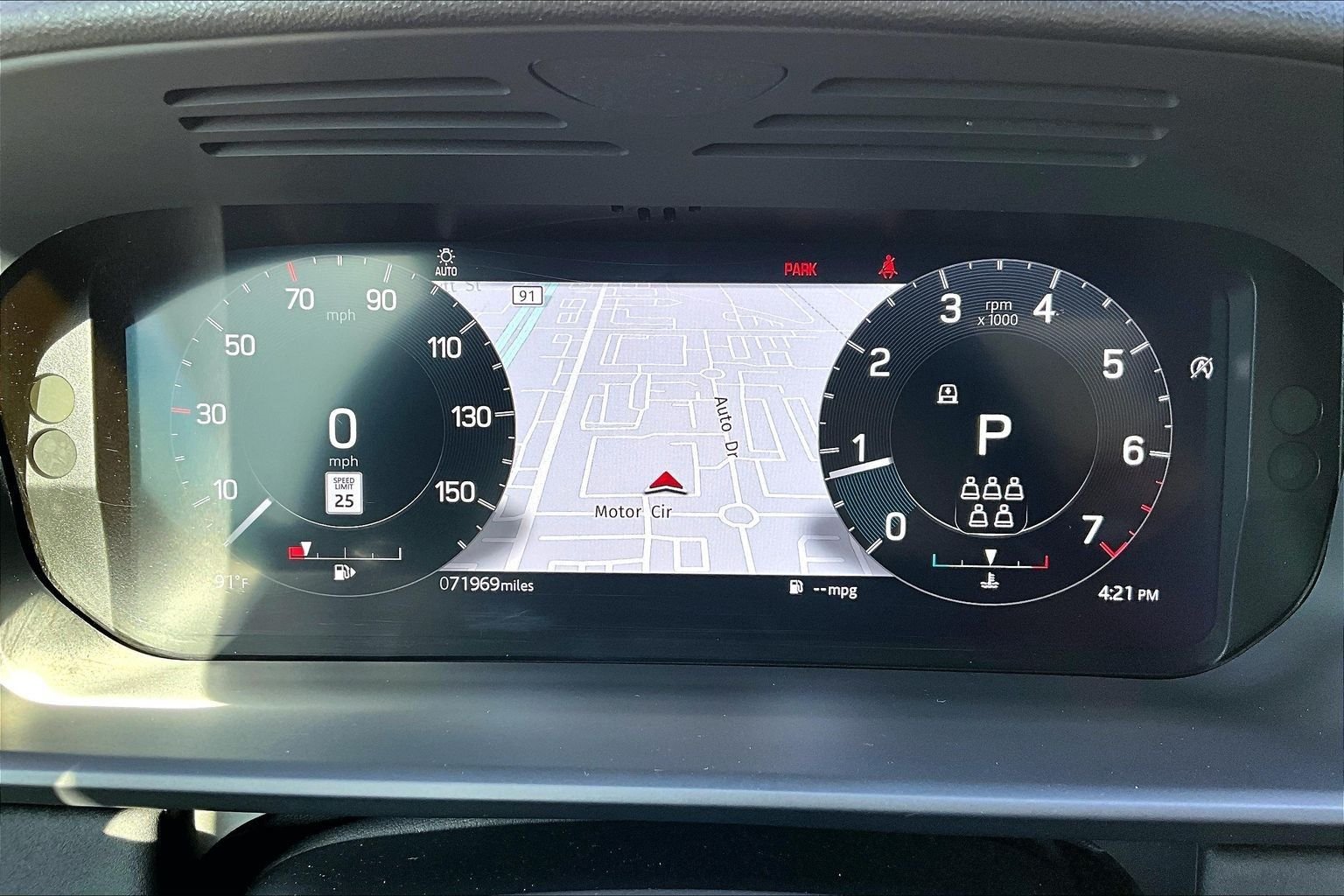 Used 2021 White Land Rover S image 18