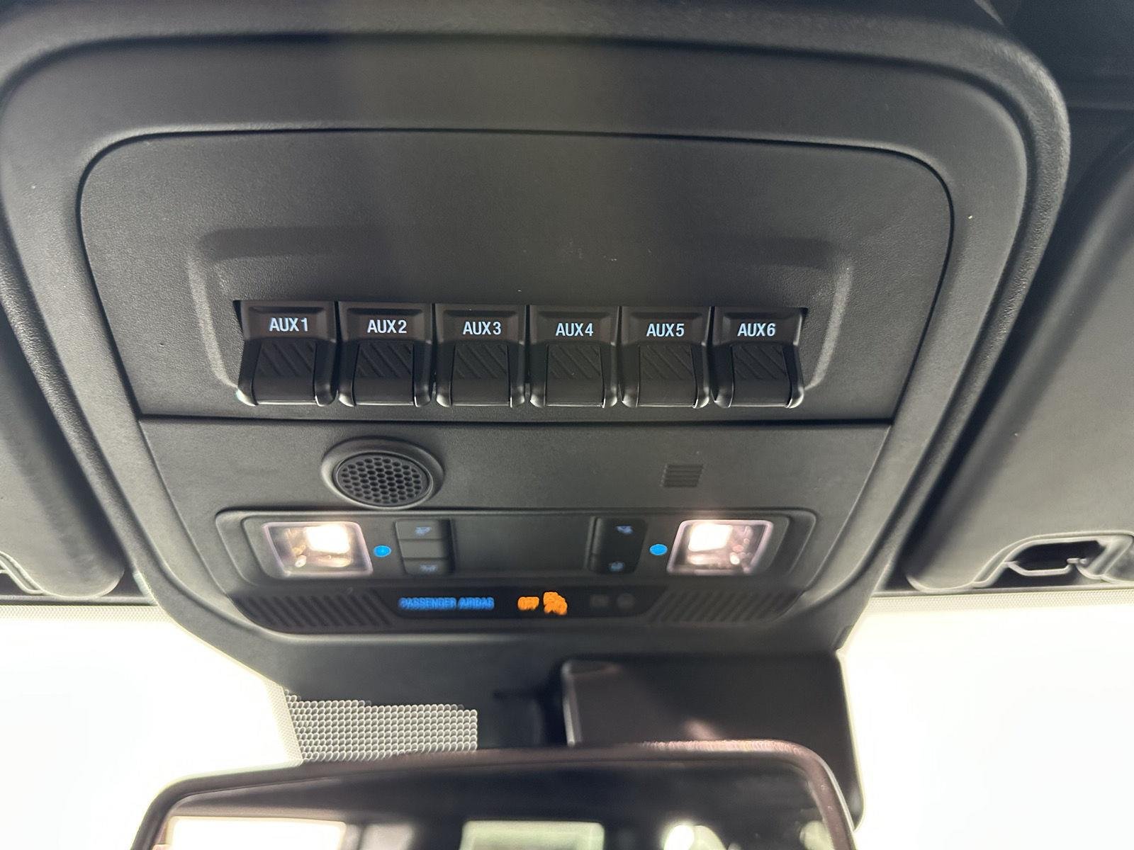 Used 2024 Iconic Silver Ford Wildtrak image 28