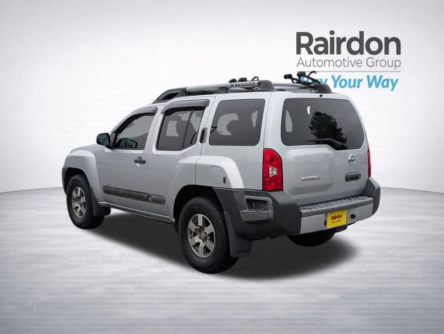 Used 2010 Silver Lightning Metallic Nissan Off-Road image 5