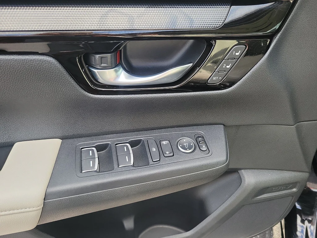 Certified Used 2025 BLACK Honda EX-L image 19