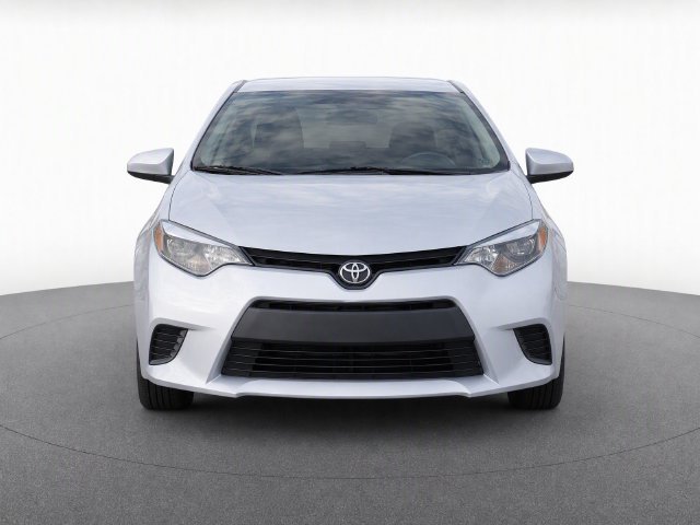 Used 2016 Silver Toyota LE image 5