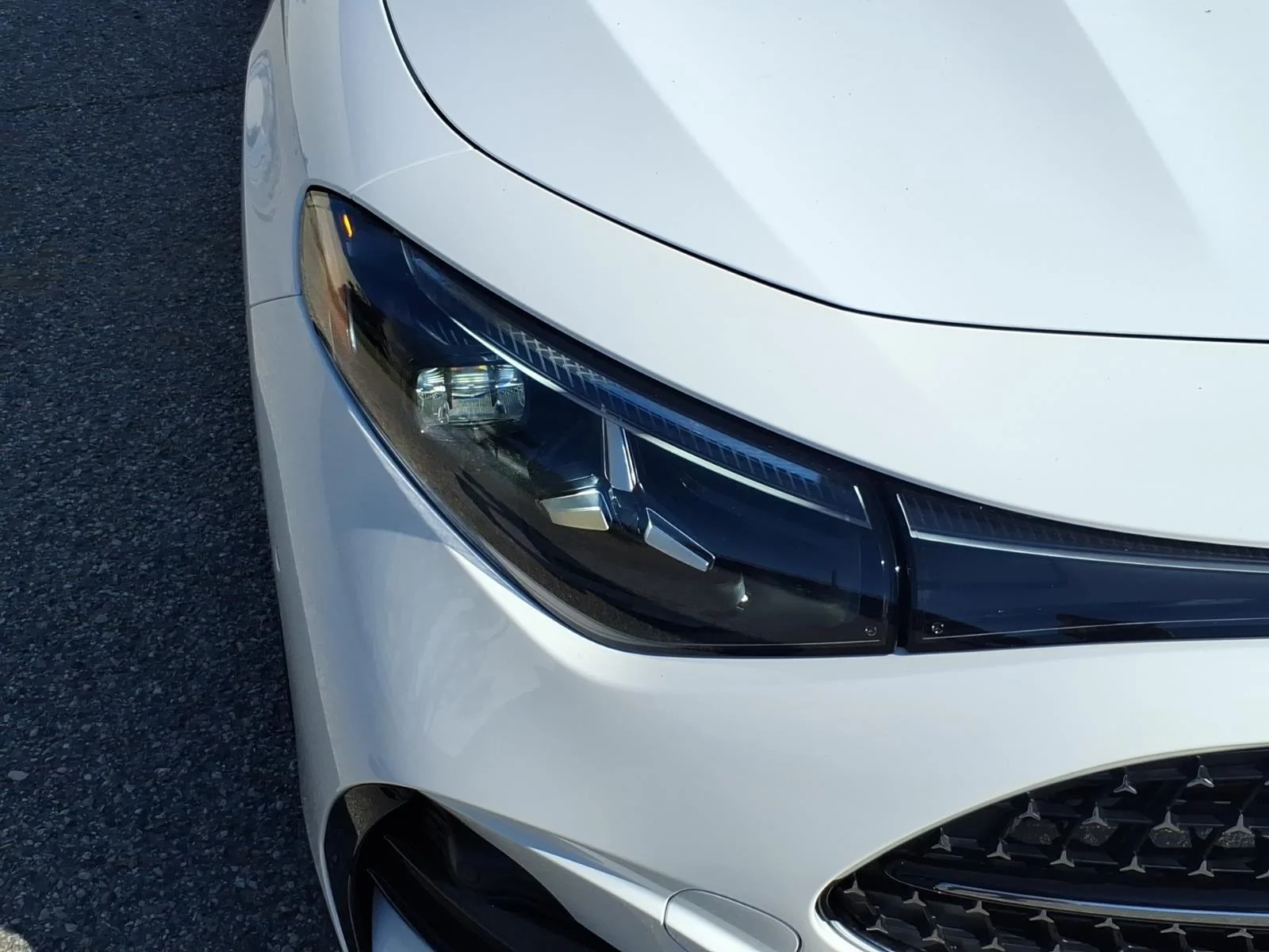New 2027 Polar White Mercedes-Benz CLA 220 Hybrid image 6