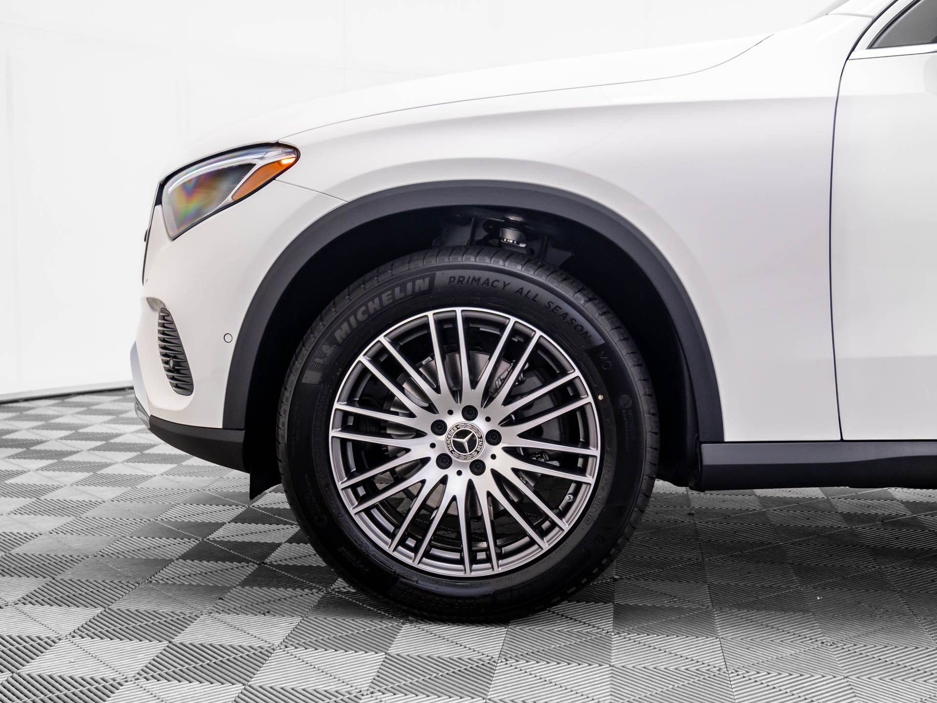 New 2026 Polar White Mercedes-Benz GLC 300 image 67