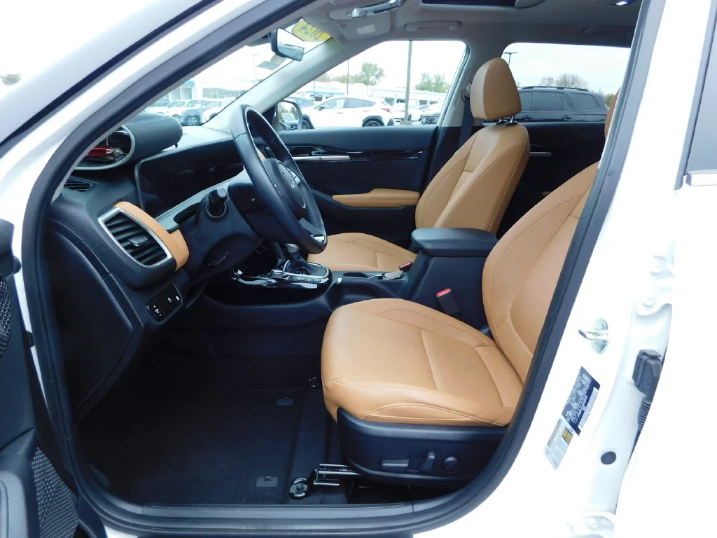 Used 2024 White Kia EX image 13