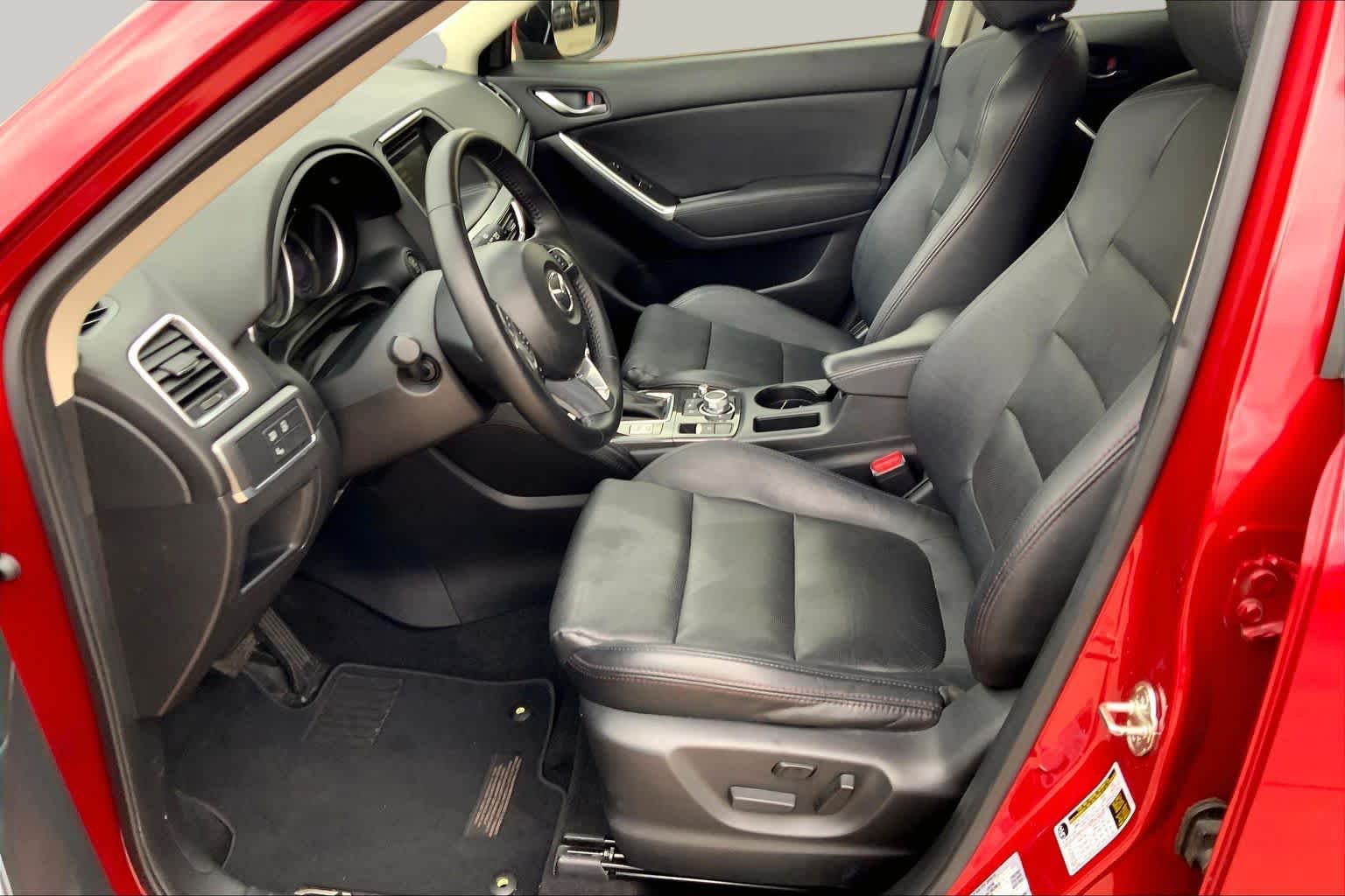Used 2016 Soul Red Metallic Mazda Grand Touring image 8