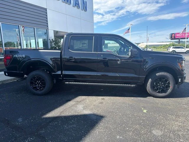 New 2026 Agate Black Metallic Ford XLT image 2