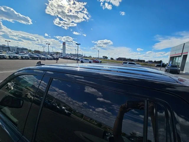 Used 2022  GMC AT4 image 15