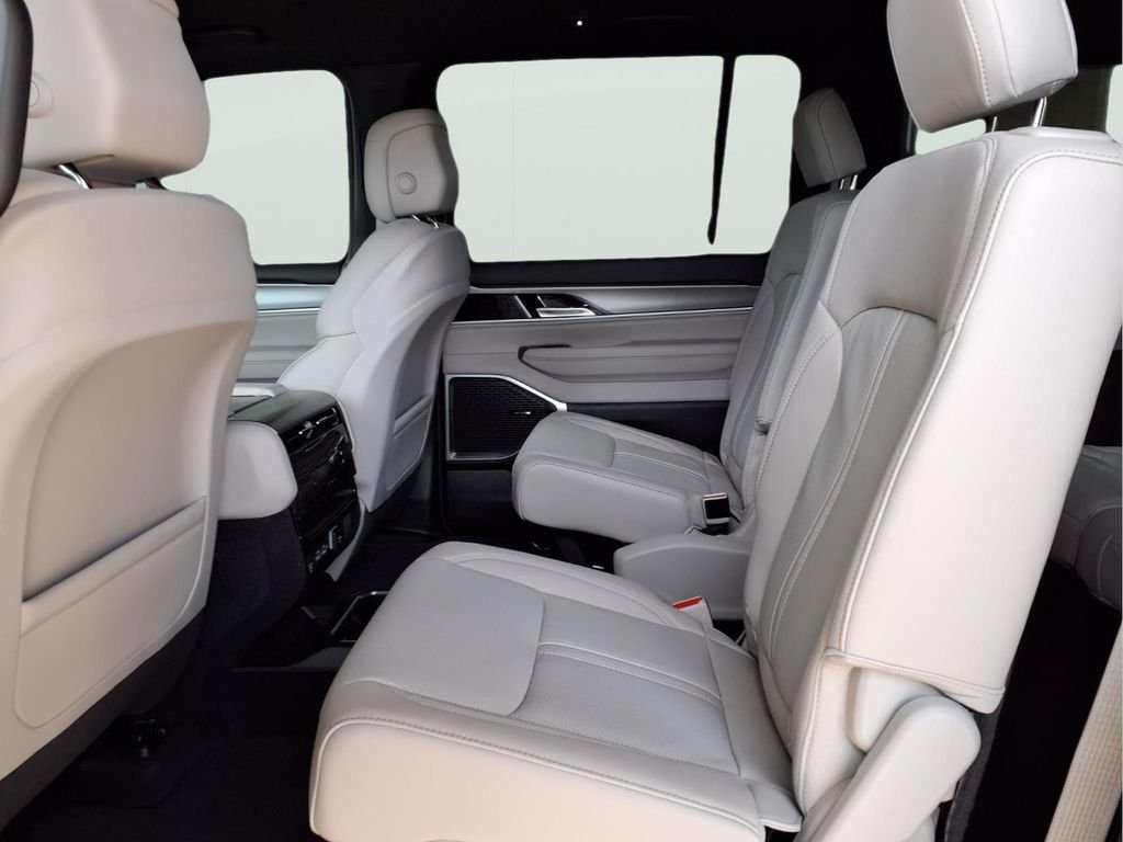 New 2026 High Gloss Black Exterior Paint Jeep  image 9
