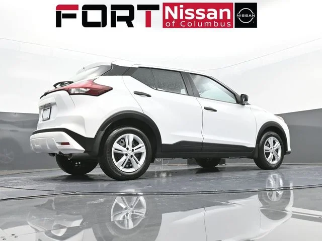 Used 2025 White Nissan S image 37