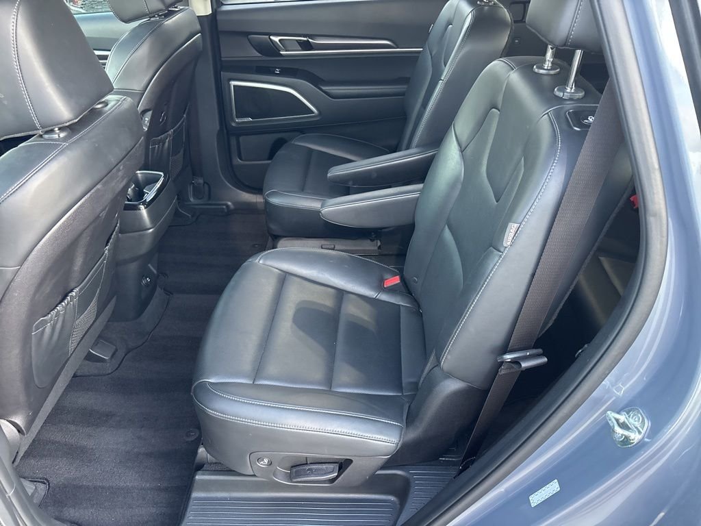 Certified Used 2025 Silver Kia S image 47