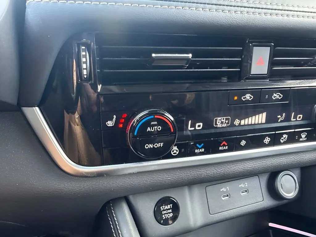 Used 2026 Blue Nissan Platinum image 23