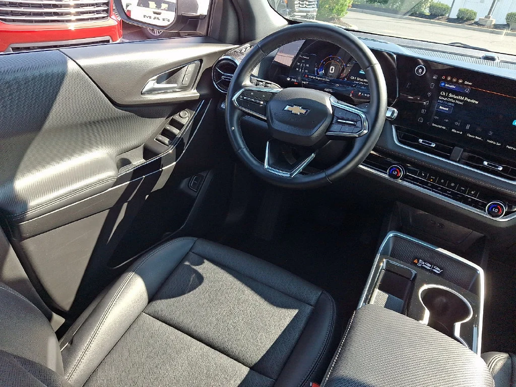 Used 2025 Cacti Green Chevrolet LT image 15