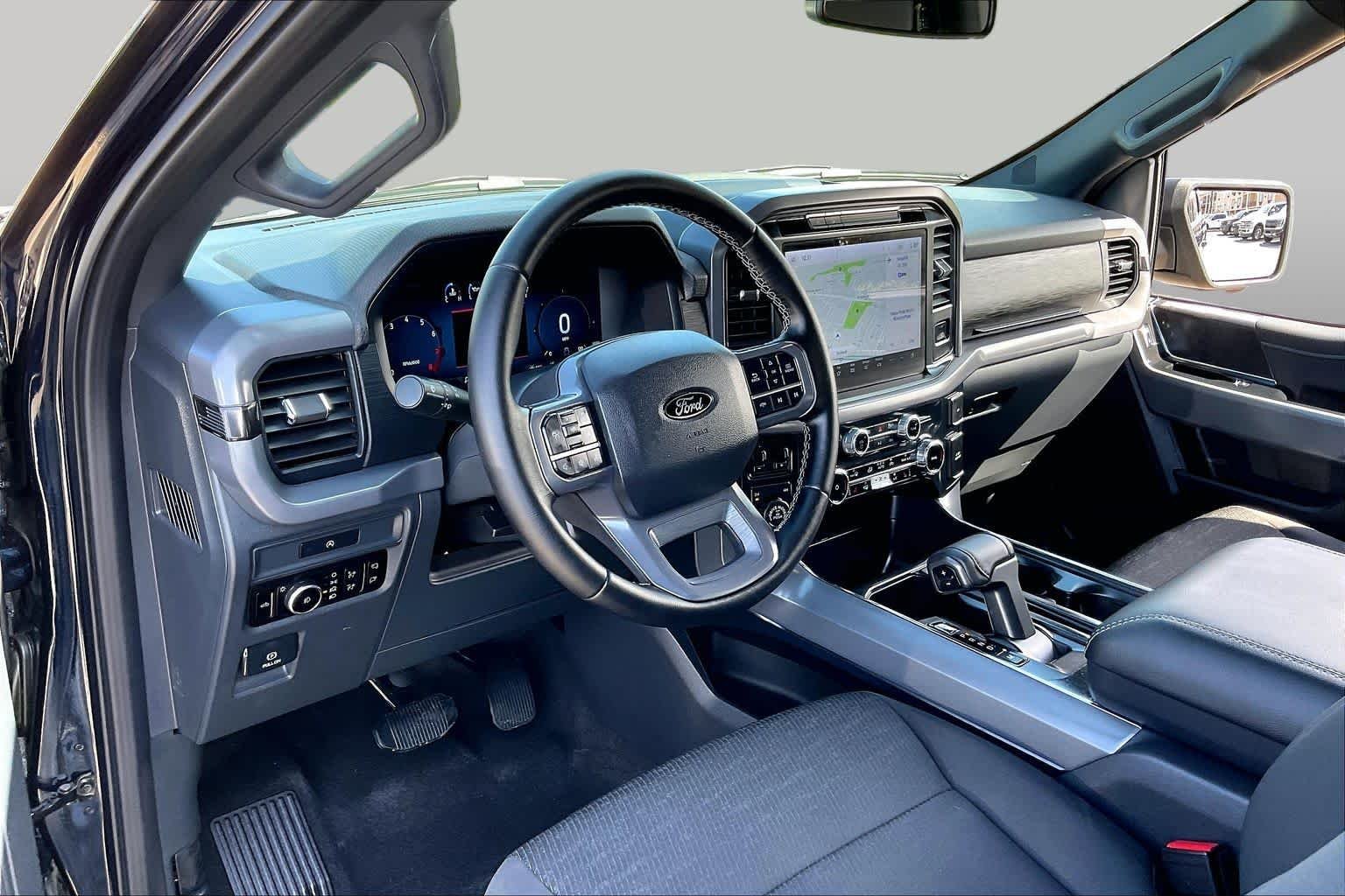 Used 2025 Antimatter Blue Metallic Ford XLT image 16