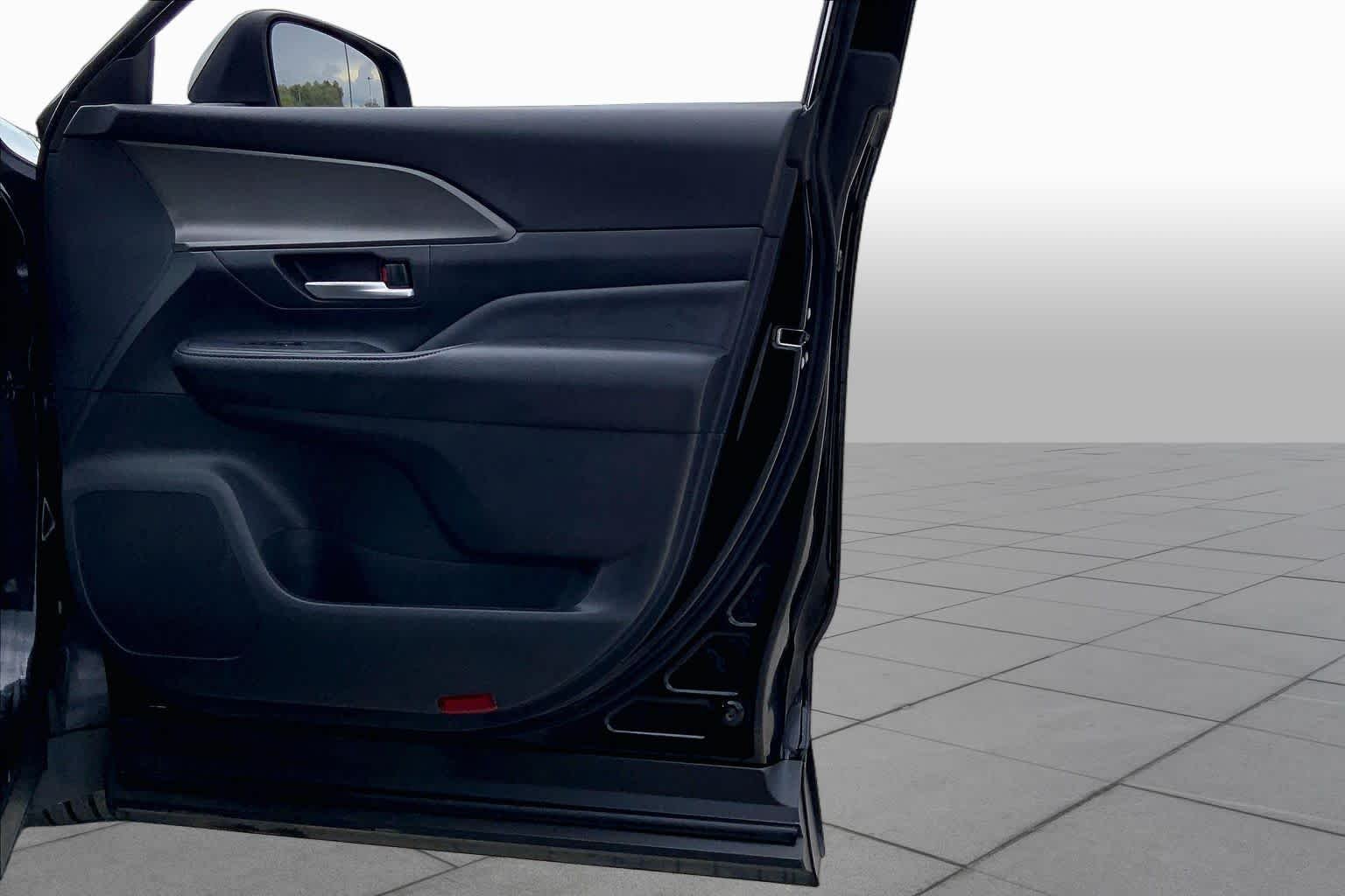 Used 2025 Midnight Black Metallic Toyota XLE image 22