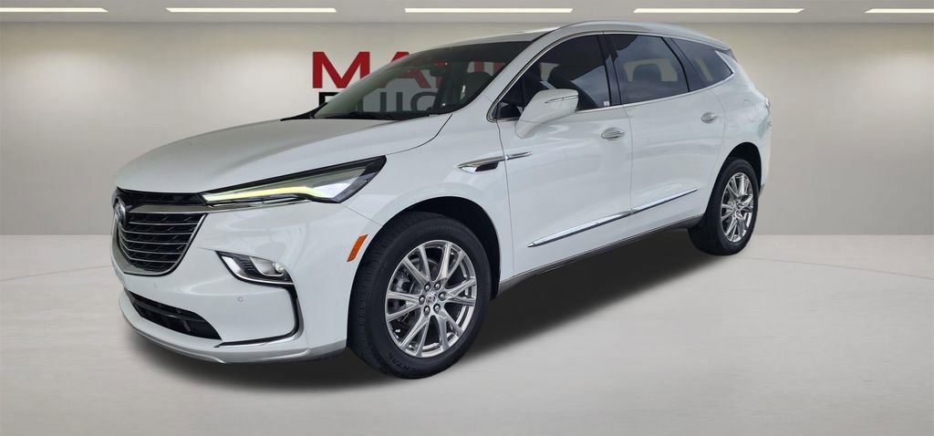 2024 Buick Enclave Essence's photo