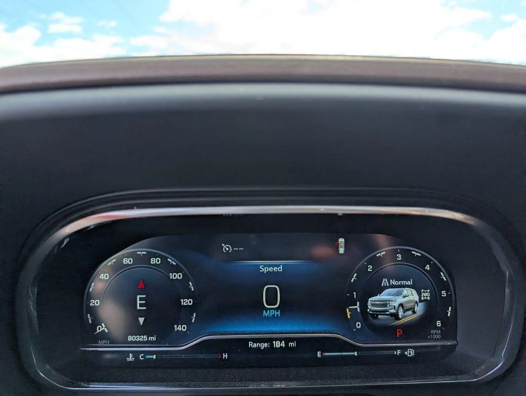 Used 2022 Pearl Chevrolet High Country image 18