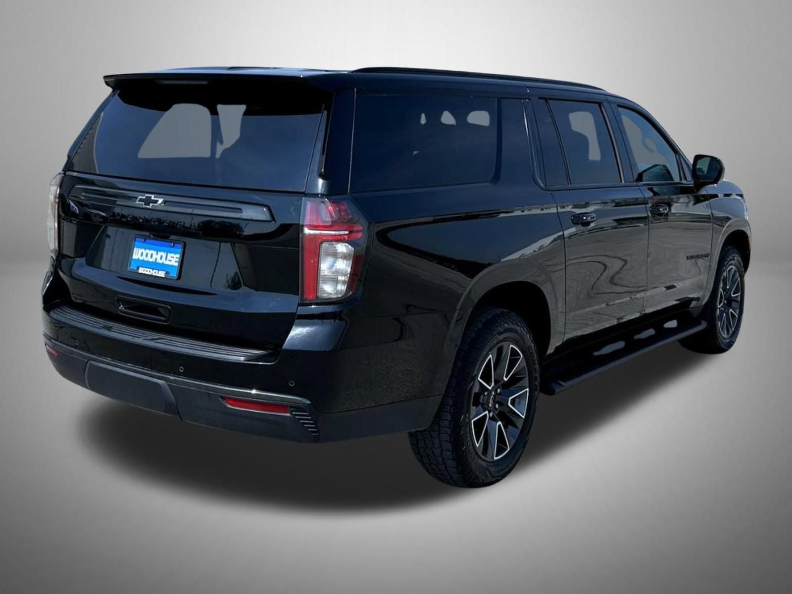 2021 Chevrolet Suburban Z71 - Photo 6