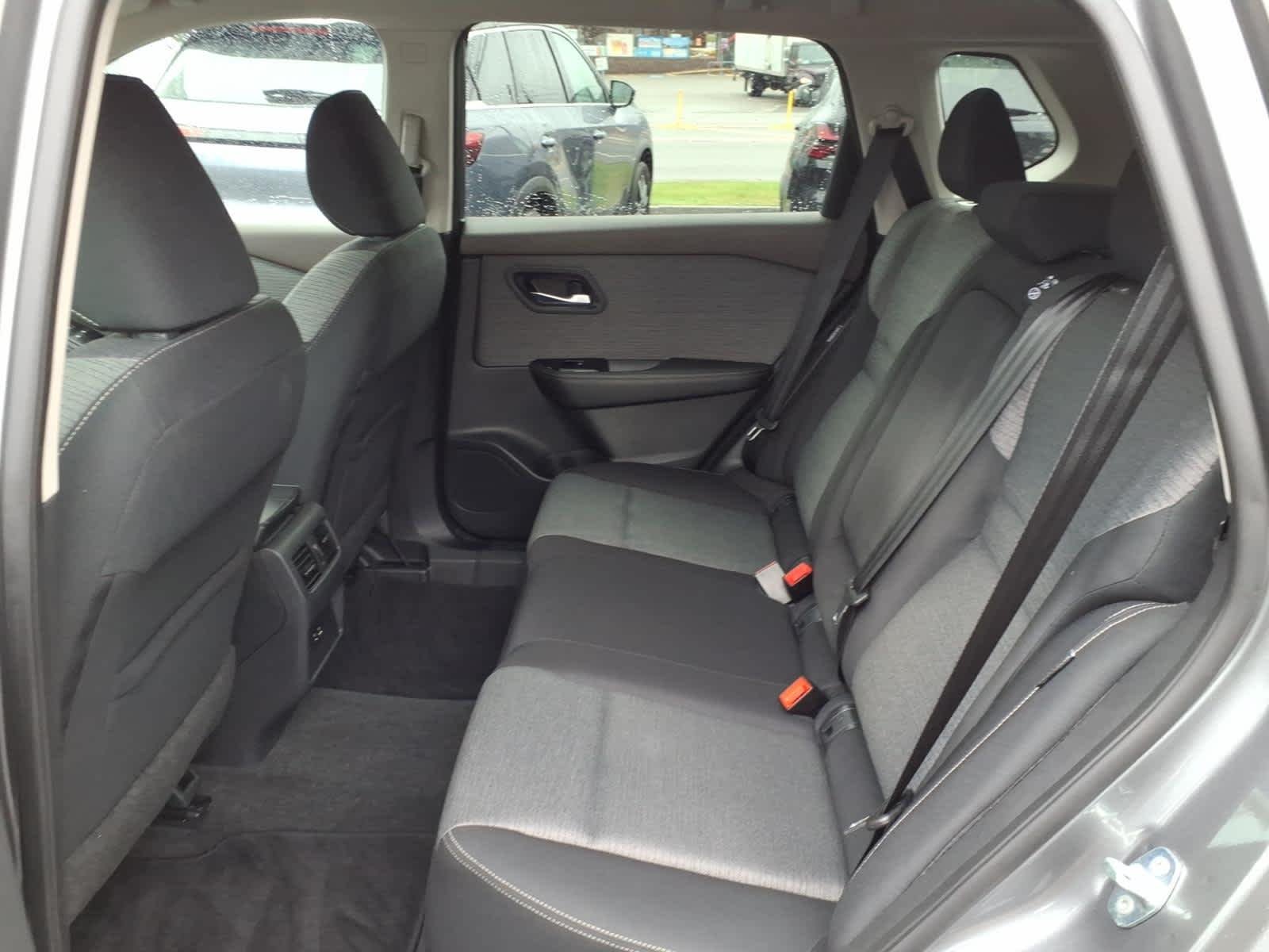 Used 2022 Gun Metallic Nissan SV image 13