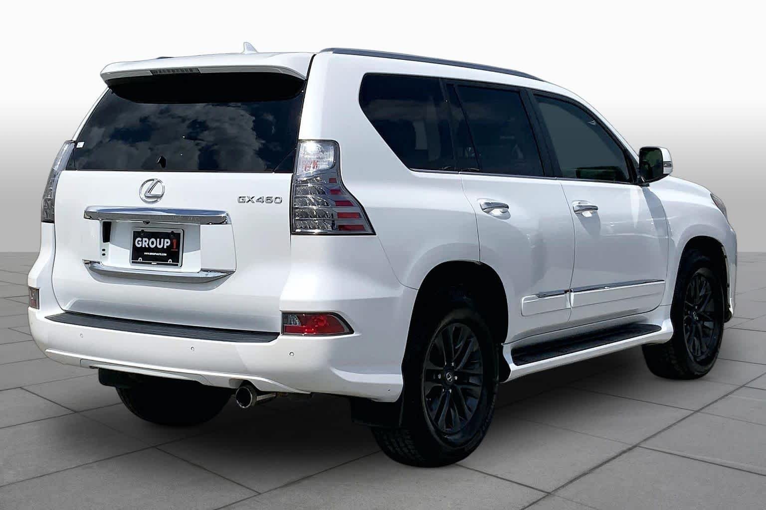Used 2014 Starfire Pearl Lexus  image 12
