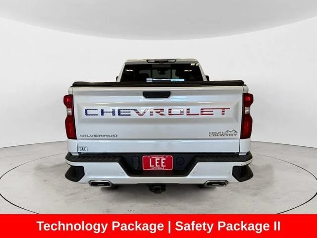 Used 2021 White Chevrolet High Country image 5