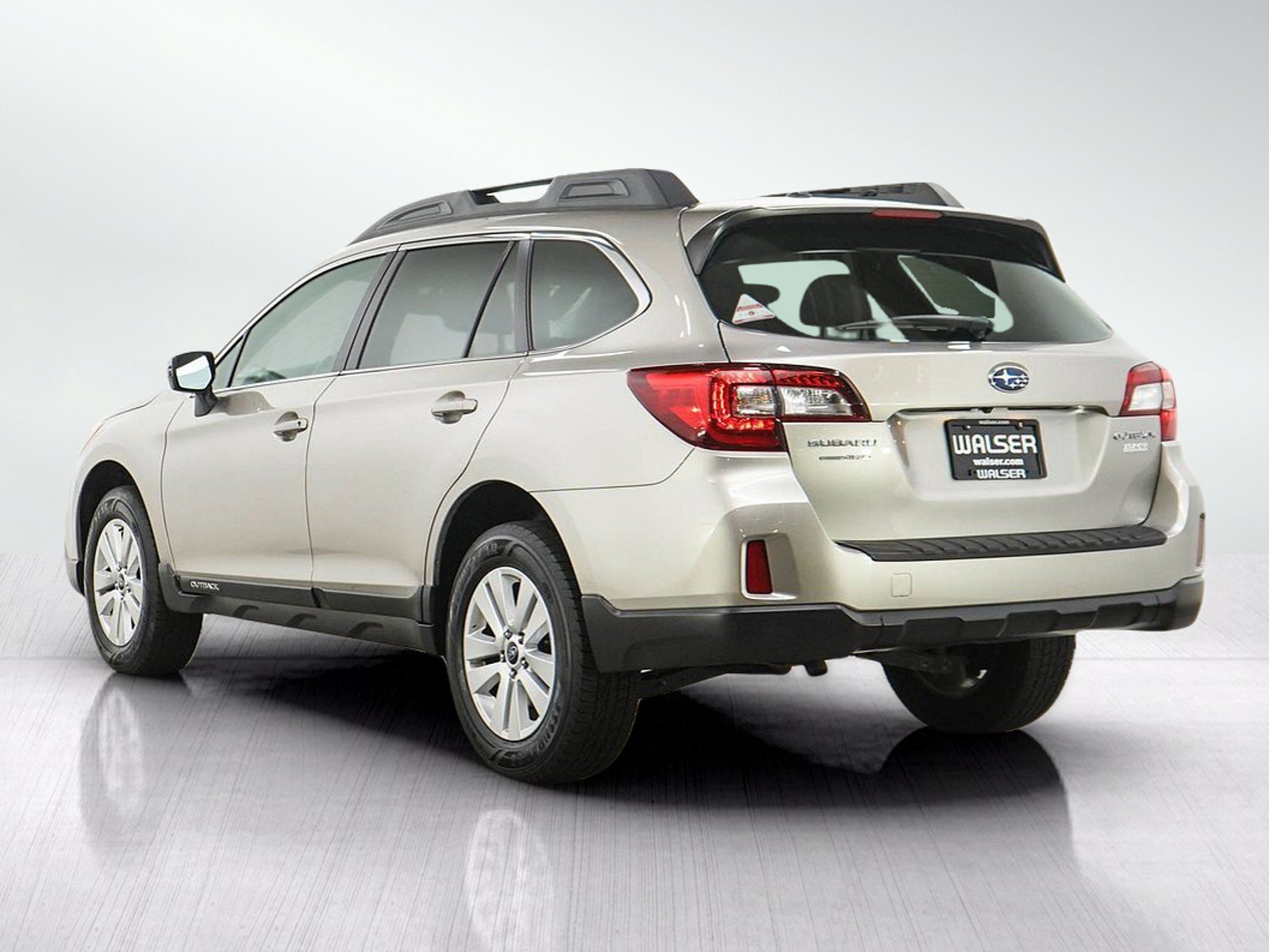 Used 2015 Tungsten Metallic Subaru 2.5i Premium image 3