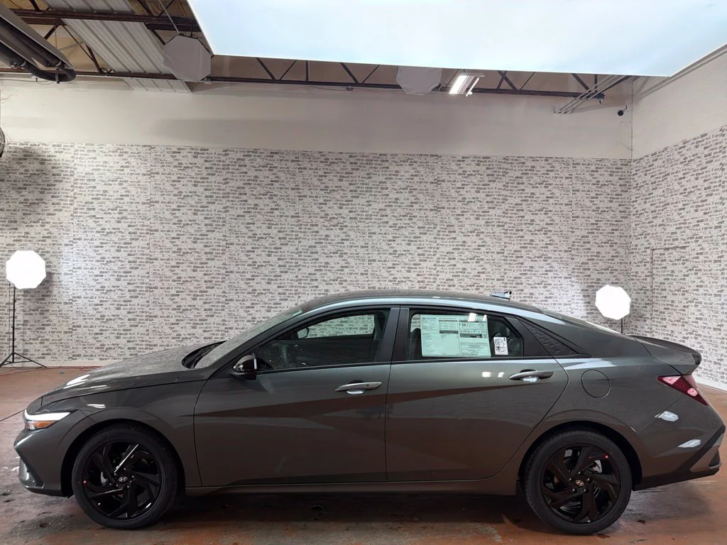 New 2026 Amazon Gray Hyundai SEL Sport Plus image 4