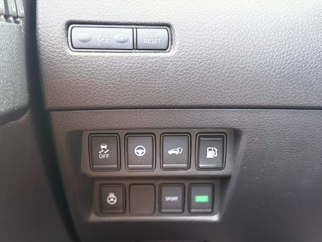 Used 2020 Black Nissan SL image 32