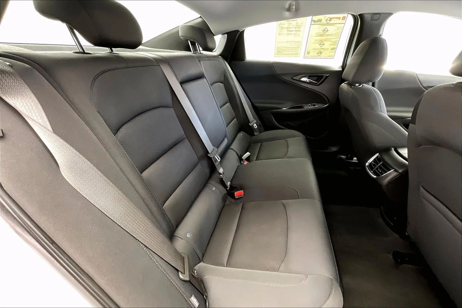 Used 2025 Summit White Chevrolet LT image 19