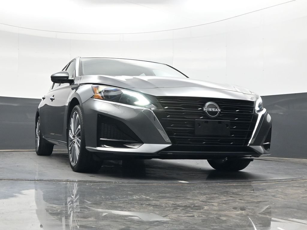 Used 2023 Gray Nissan 2.5 SL image 49