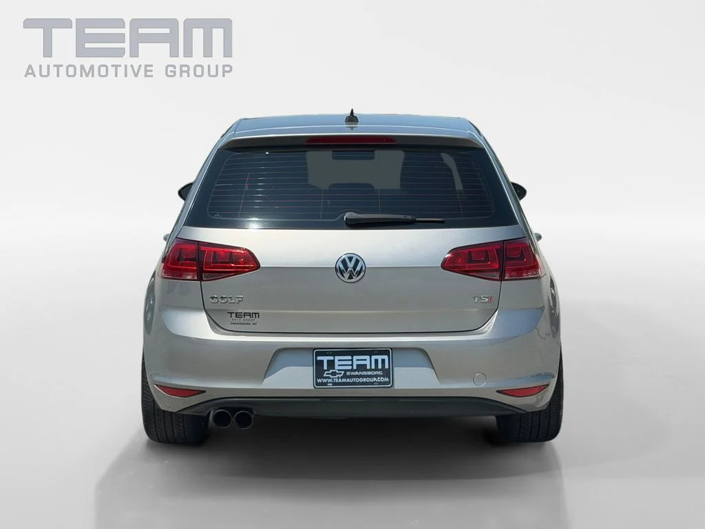 Used 2017 Silver Volkswagen Wolfsburg image 6