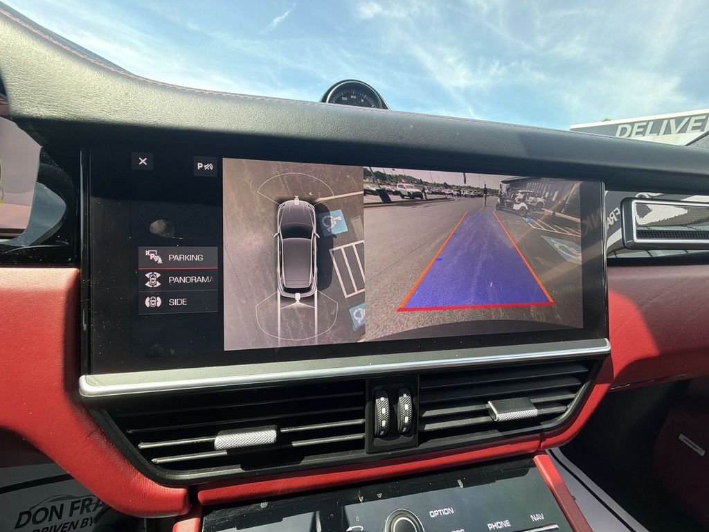 2021 Porsche Cayenne Turbo S E-Hybrid - Photo 23