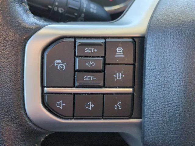 Used 2024 Black Ford XLT image 16