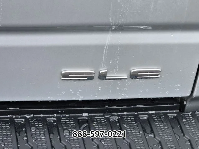 Used 2022 Quicksilver Metallic GMC SLE image 16
