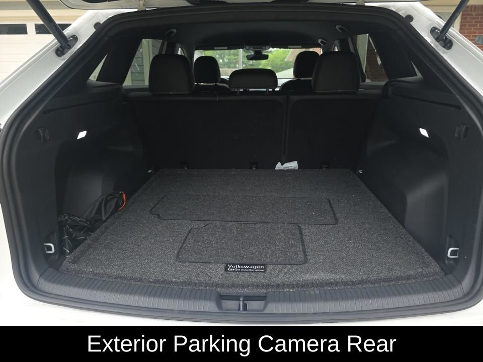 Used 2025 White Volkswagen 2.0T SE image 7