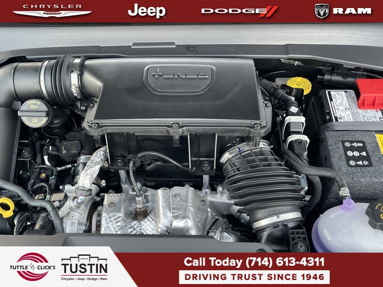 New 2026 Diamond Black Crystal Pearlcoat Jeep Latitude image 28