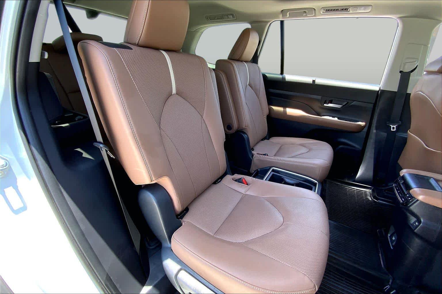 Certified Used 2026 Wind Chill Pearl Toyota Platinum image 19