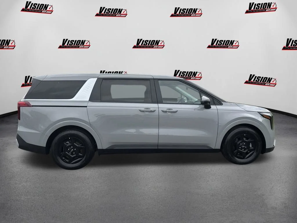 New 2027 White Kia LXS image 4