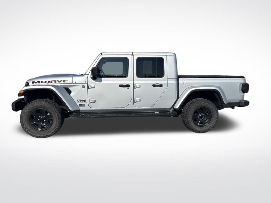 Used 2022 Silver Jeep Mojave image 2