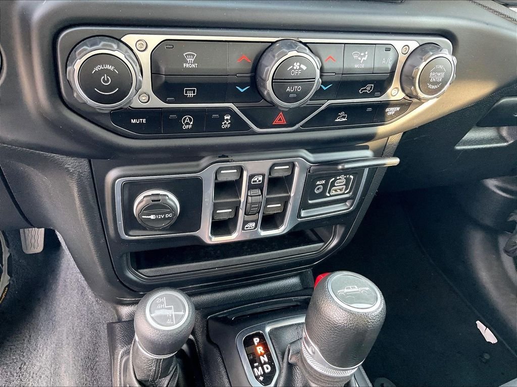 Used 2021 Black Jeep Sport image 25