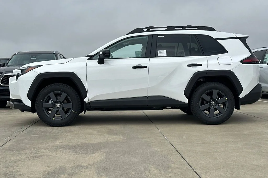 New 2026 Ice Cap Toyota  Woodland image 7